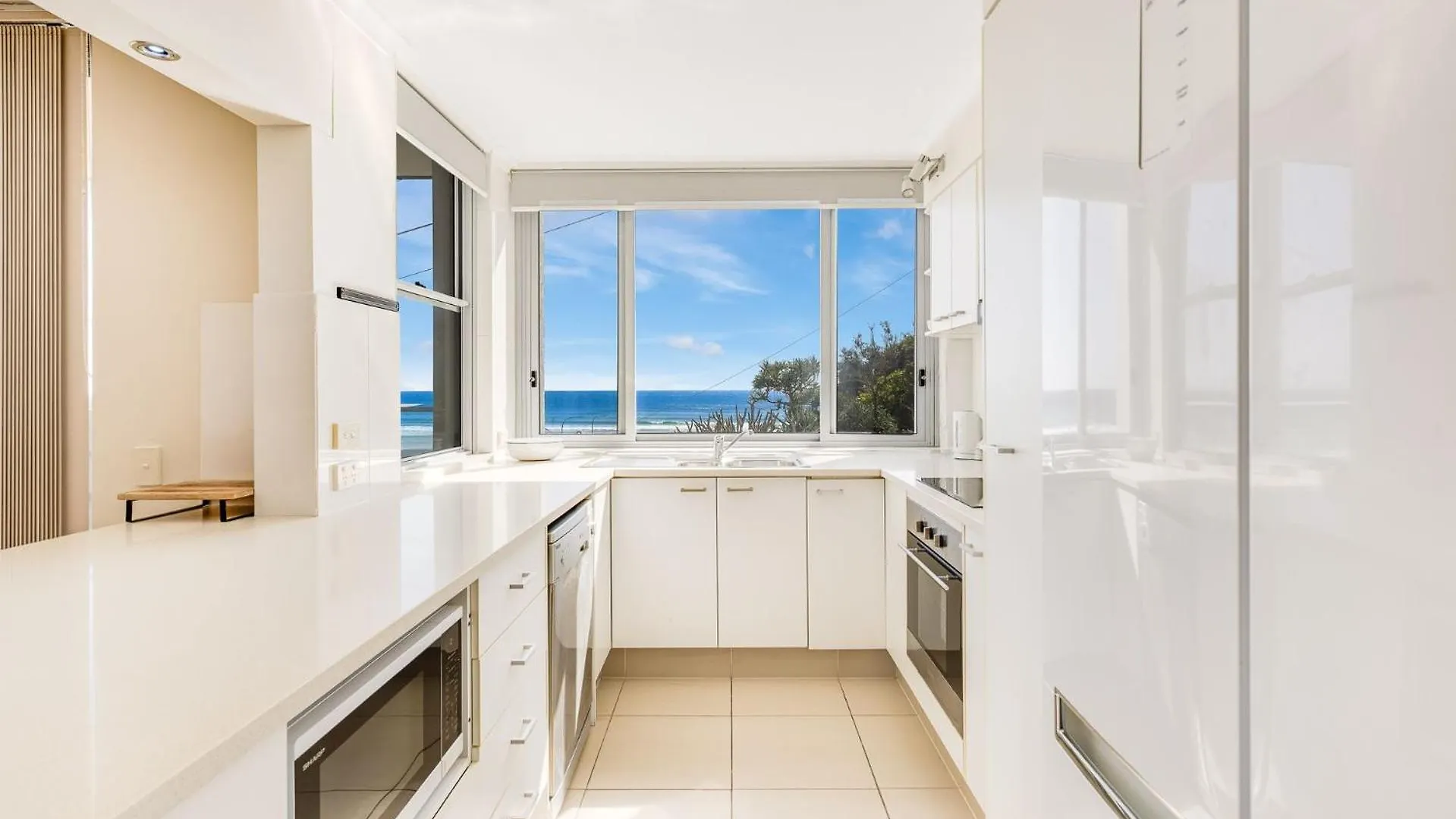 Kirra Gardens Unit 11 Apartment Gold Coast Australia